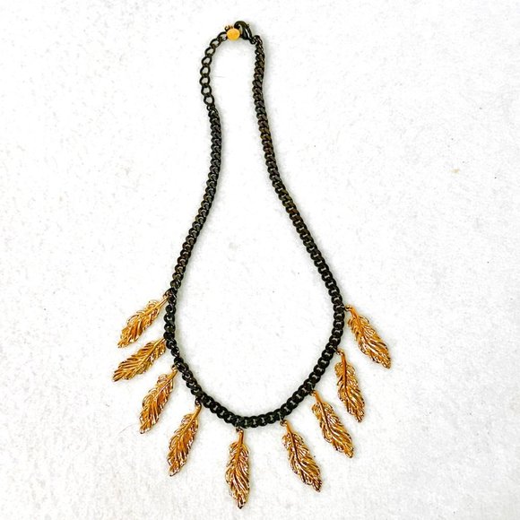 Stella & Dot Boho Necklace w/Black Chain and Gold Feather/Leaf Dangles - Picture 2 of 5